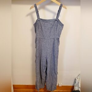 Old Navy Sleeveless Cropped Jumpsuit. Heathered Blue & White. Linen Blend. L.